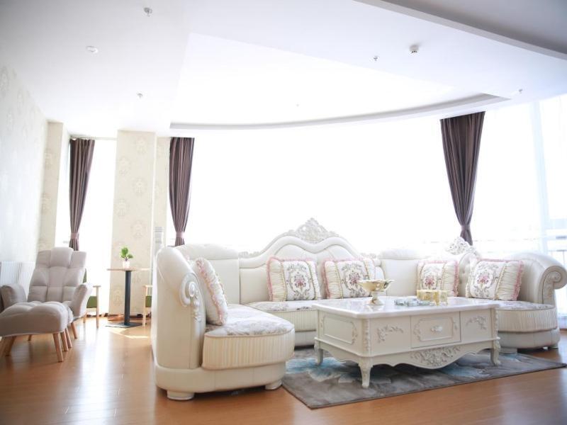 Чэндэ: GreenTree Inn Chengde Fengning Manchu Autonomous County Ningfeng Road Express Hotel