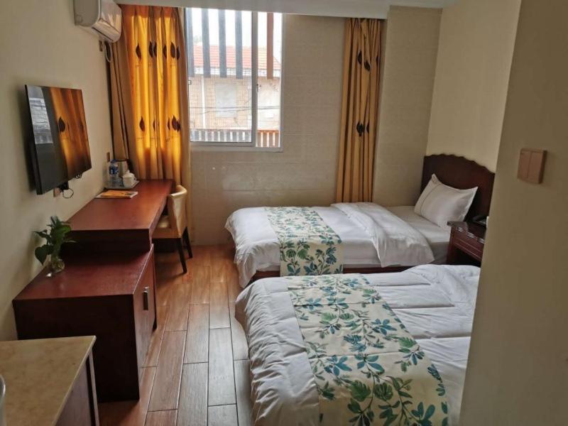 Чаоху: Shell Maanshan City Hanshan County Huanfeng North Road City Center Hotel