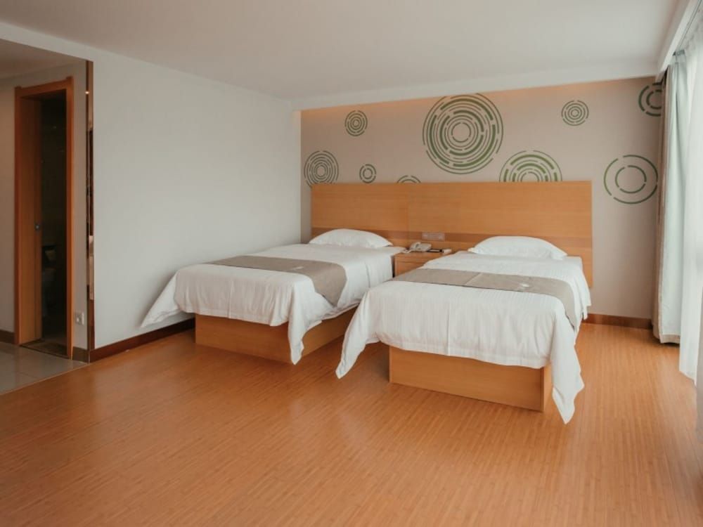 Гуйлинь: GreenTree Inn Guangxi Zhuang Autonomous Region Guilin Lingui District Luhu International Express Hotel