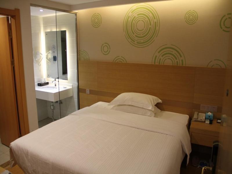 Гуйлинь: GreenTree Inn Guangxi Zhuang Autonomous Region Guilin Lingui District Luhu International Express Hotel