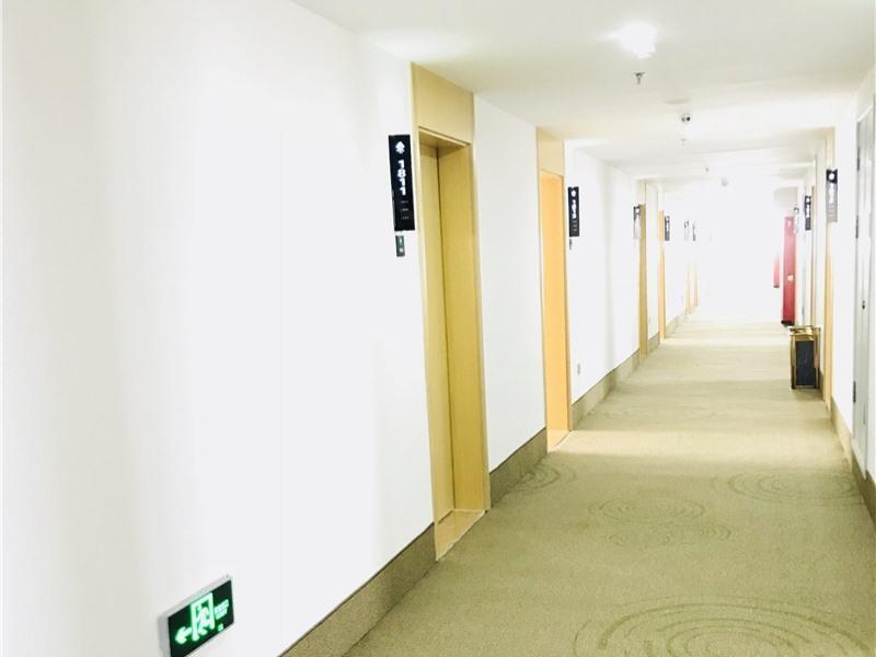 Лаиву: GreenTree Inn Laiwu Gao International Trade City Business Hotel