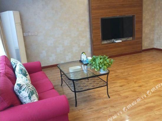 Цзинань: GreenTree Inn Express (Jinan High Speed ​​East Railway Station)