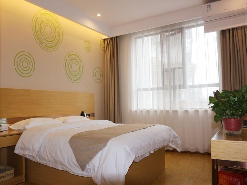 Хуанган: Greentree Inn Huanggang City Yingshan County Pedes