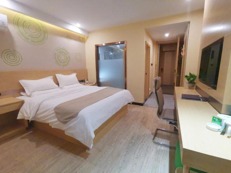 Шанхай: GreenTree Inn Suzhou Taicang City Liuhe Town Tinghai Road Express Hotel