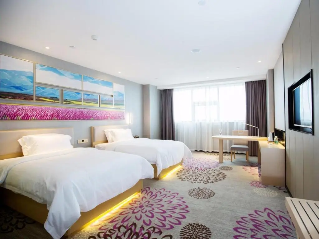 Чэнду: Lavande Hotels·Chengdu Xihe Bolin Square