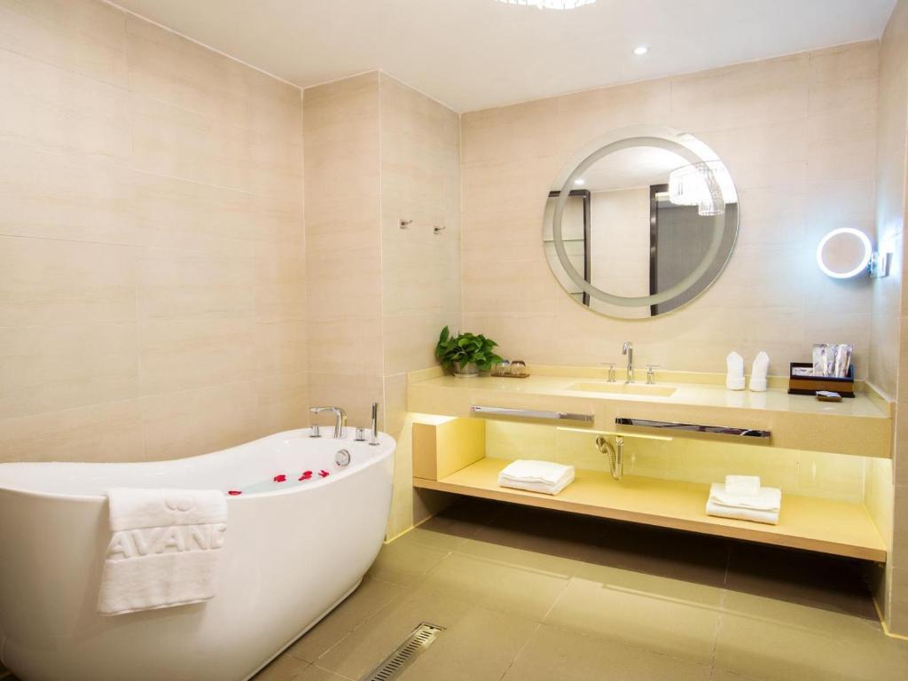 Чэнду: Lavande Hotels·Chengdu Xihe Bolin Square