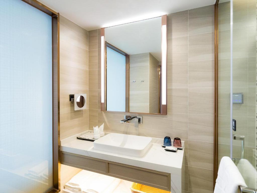Чандэ: Lavande Hotel Hanshou Longyang International Plaza
