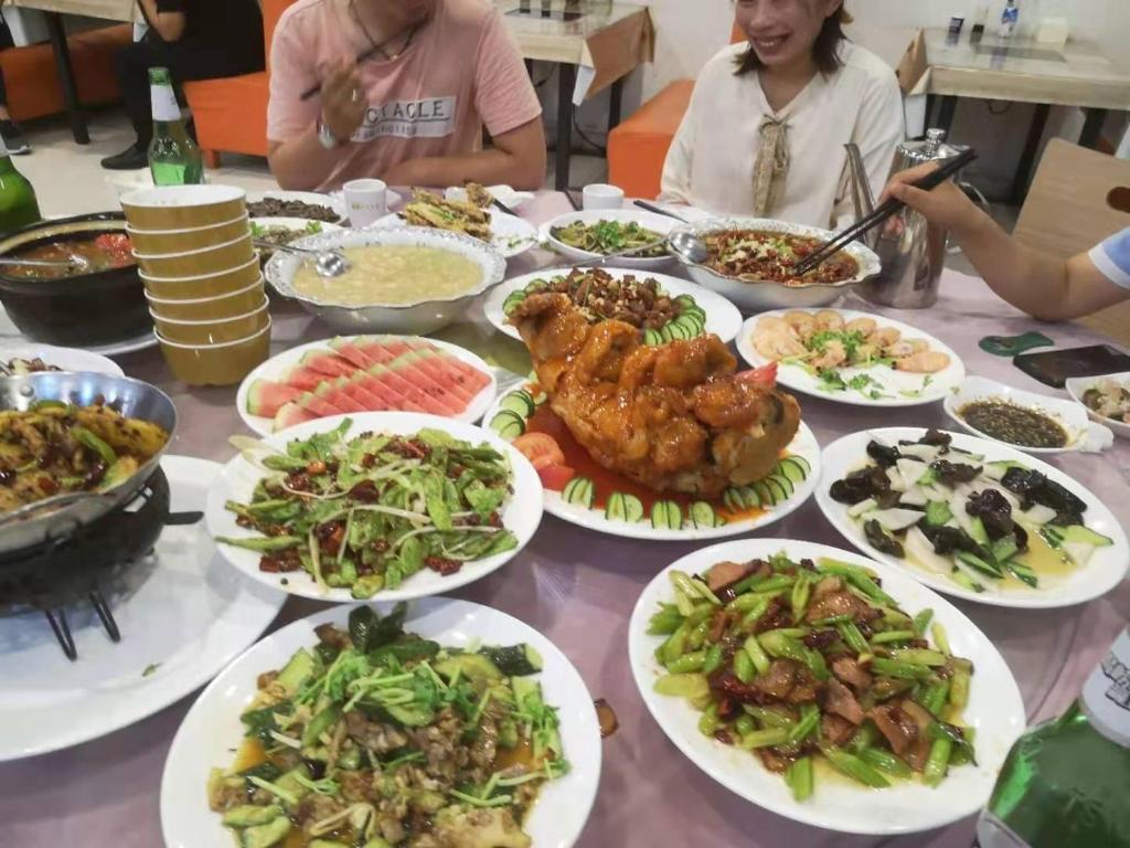 Дежоу: 7Days Inn Dezhou Qihe Coach College