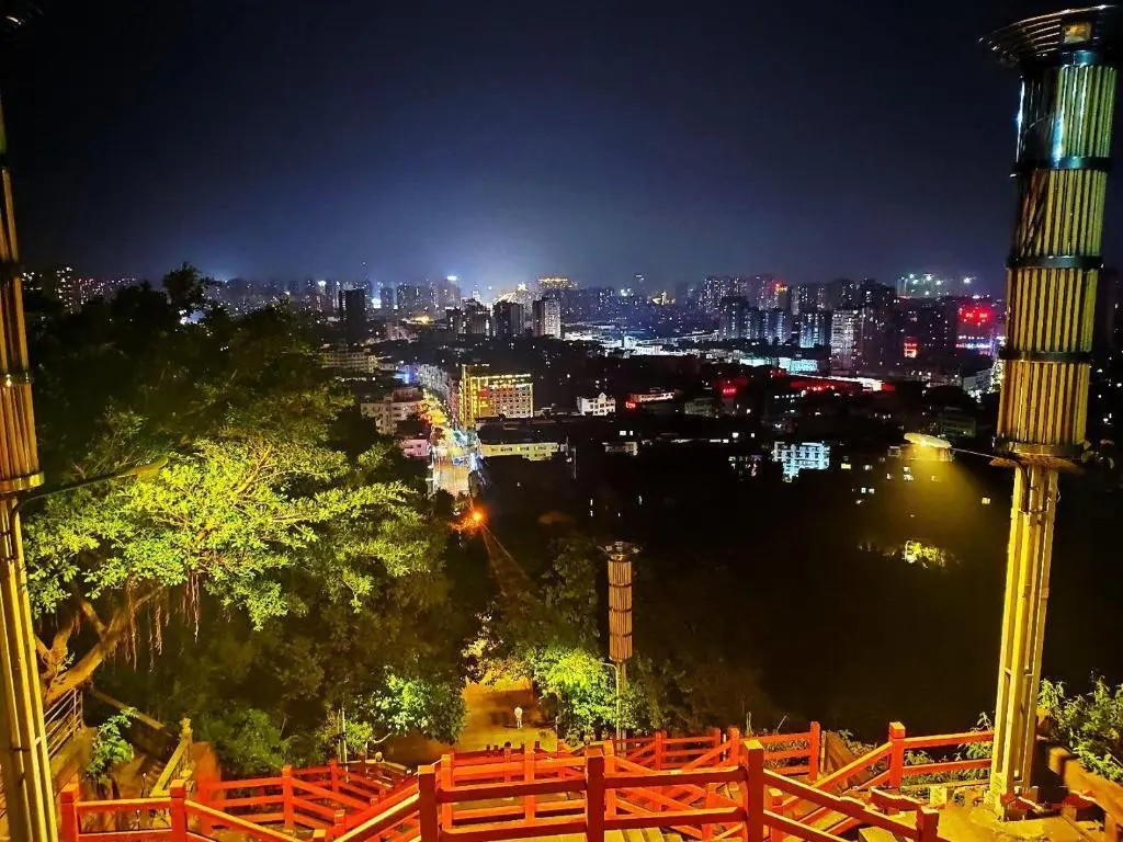 Мэйшань: 7Days Inn ChengDu RenShou Shuyuan Road Haochi Street