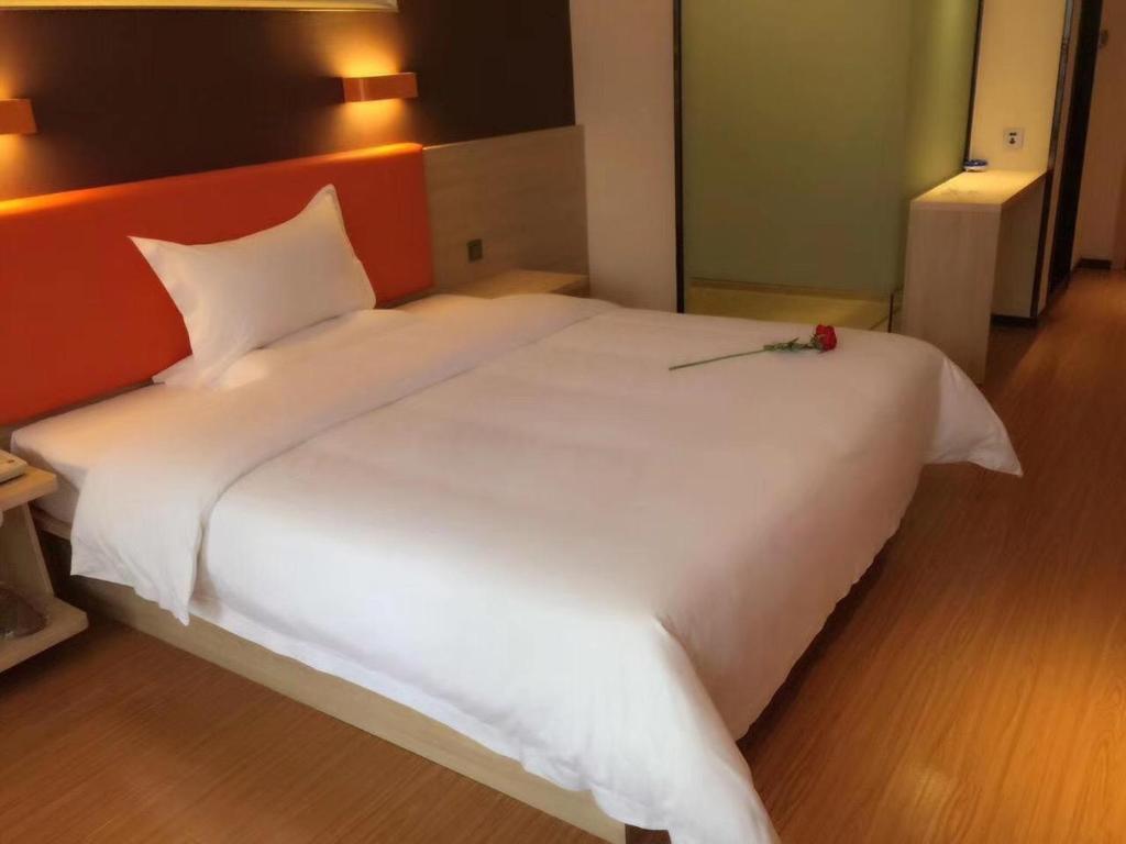 Чунцин: 7Days Premium Chongqing Yangjiaping Walking Street Center