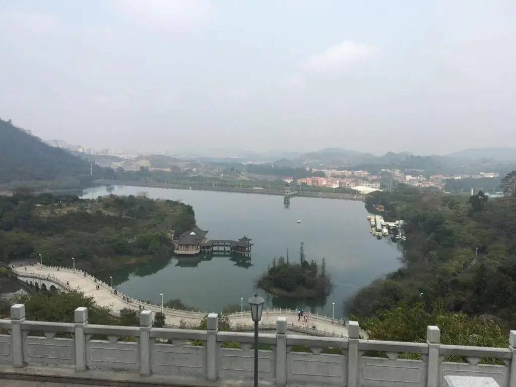 Дунгуань: 7Days Premium Dongguan City Government Tiyu Road Branch