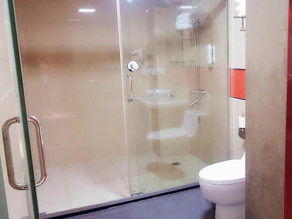 Юэян: 7Days Premium Yueyang Baling East Road High Speed Railway Station Branch