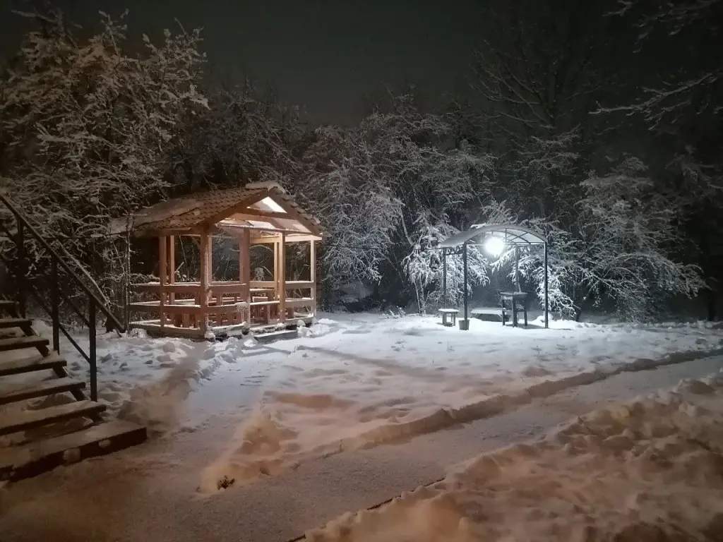 Каменномостский: Гостевой дом Хижина