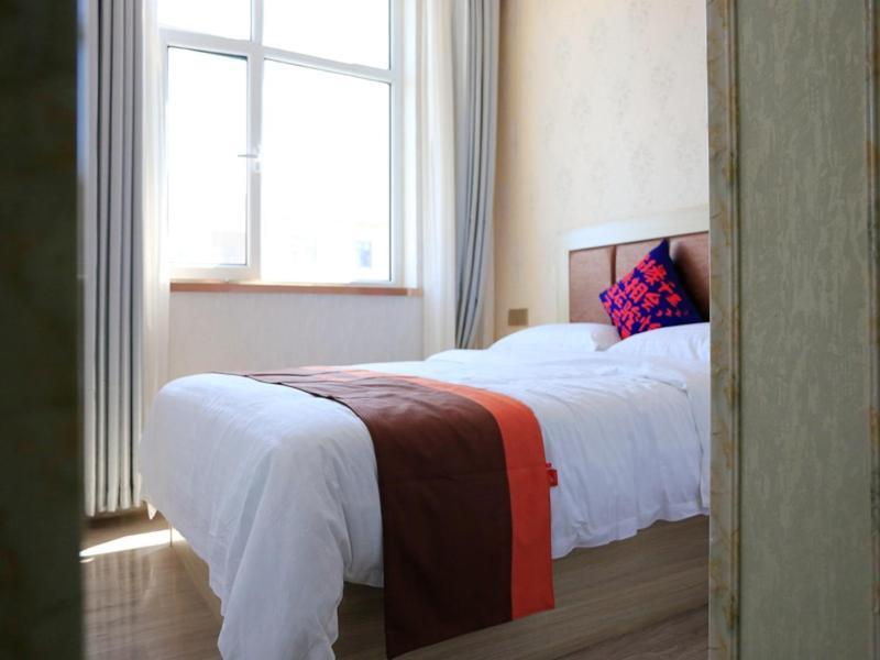 Ланьчжоу: JUN Hotels Gansu Lanzhou Lanzhou New District Jing'er Road Asia-Pacific World Trade Center Square