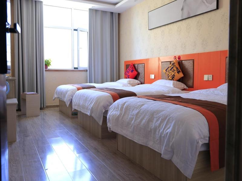 Ланьчжоу: JUN Hotels Gansu Lanzhou Lanzhou New District Jing'er Road Asia-Pacific World Trade Center Square