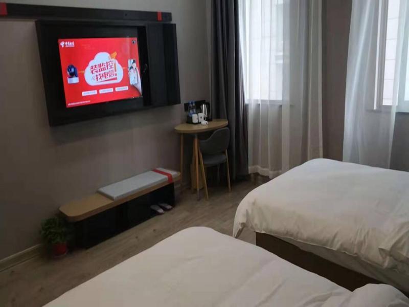 Сучжоу: Thank Inn Chain Hotel Anhui Suzhou Lingbi County People's Hospital Zhongxiu Jincheng