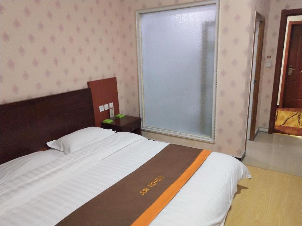 Баодин: JUN Hotels Hebei Baoding Rongheng Jintai West Road