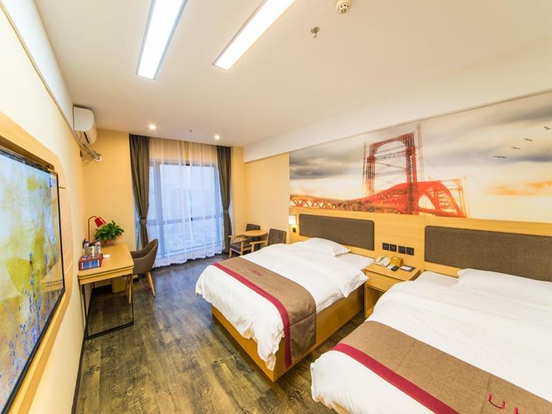 Цзуньи: Thank Inn Chain Hotel Guizhou Zunyi Xinpu New District Meidi City