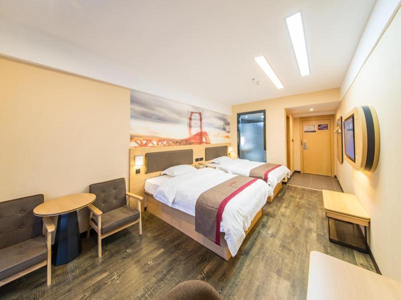 Цзуньи: Thank Inn Chain Hotel Guizhou Zunyi Xinpu New District Meidi City