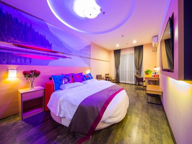 Цзуньи: Thank Inn Chain Hotel Guizhou Zunyi Xinpu New District Meidi City