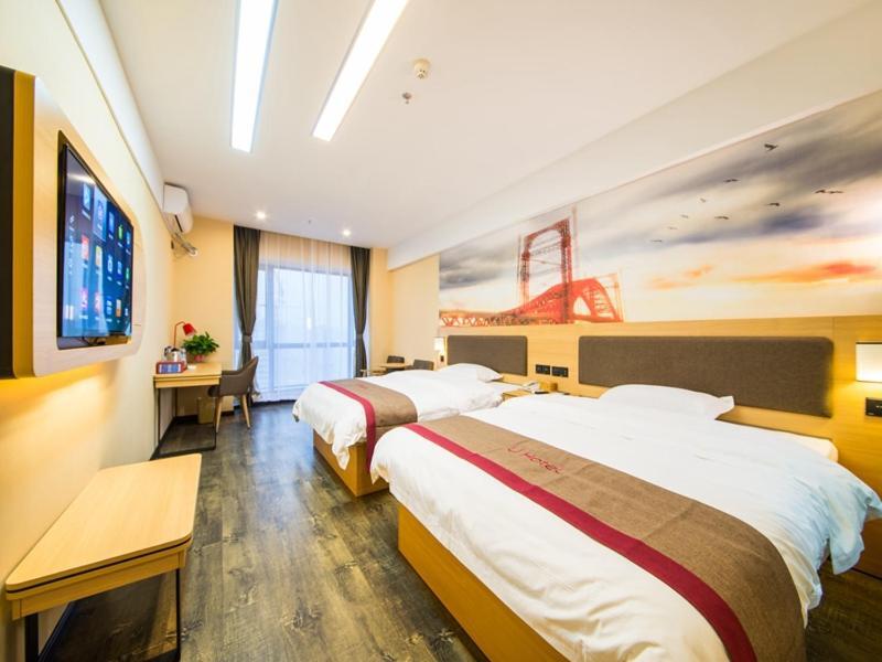 Цзуньи: Thank Inn Chain Hotel Guizhou Zunyi Xinpu New District Meidi City
