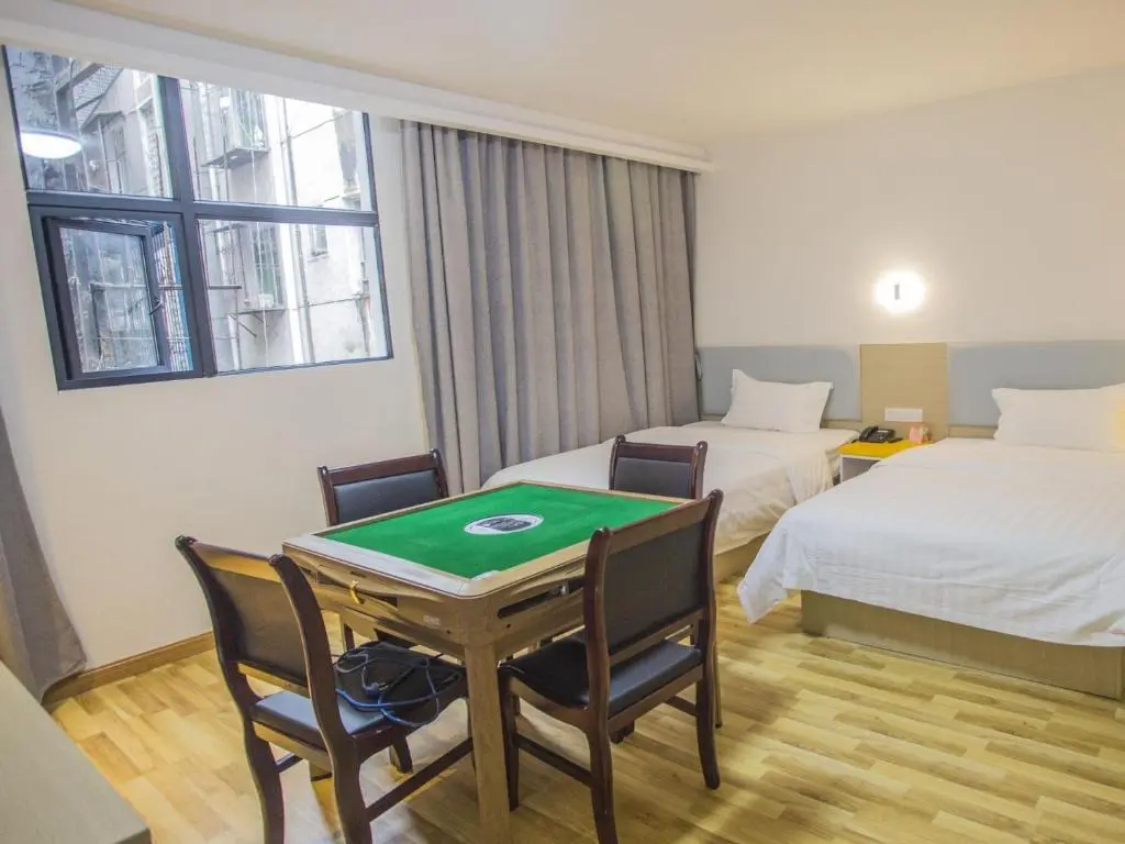 Хуайхуа: 7Days Inn Huaihua Zhijiang Pedestrian Street Branch