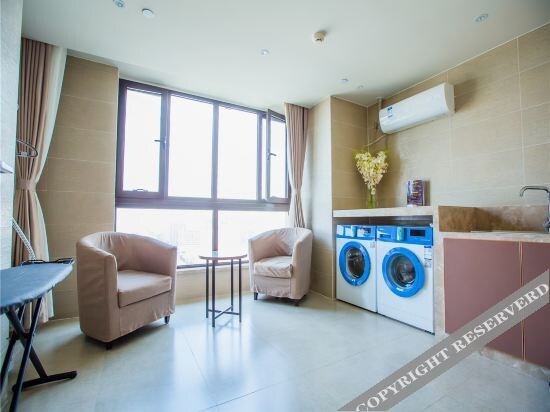 Хух-Хото: HomeinnPlus (Hohhot Fengzhou Road)