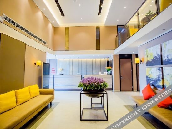 Хух-Хото: HomeinnPlus (Hohhot Fengzhou Road)