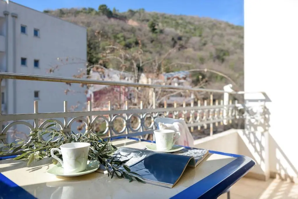 Бечичи: Family apartment in Becici