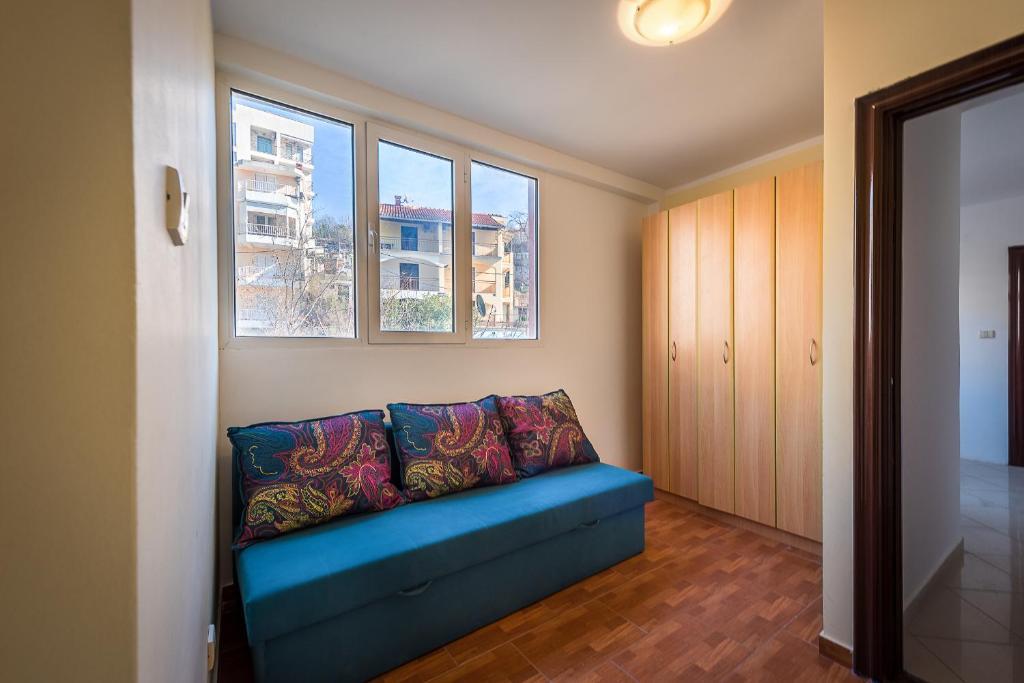 Бечичи: Family apartment in Becici