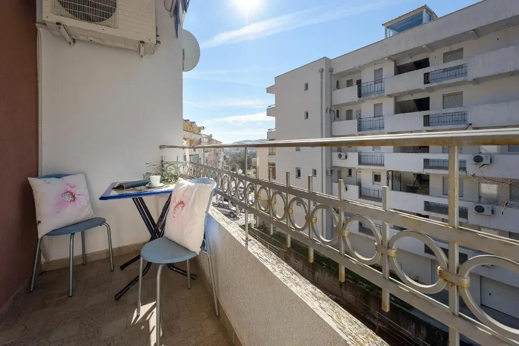 Family apartment in Becici — фото 1
