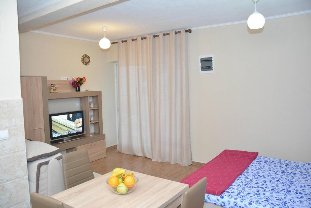 Доброта: Apartments Marash