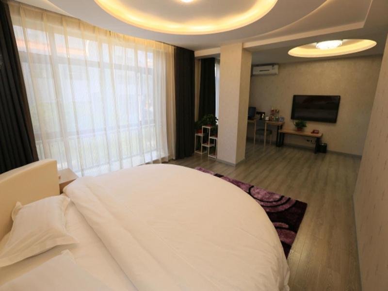 Цзюцюань: Thank Inn Chain Hotel gansu jiuquan suzhou district bell and drum tower