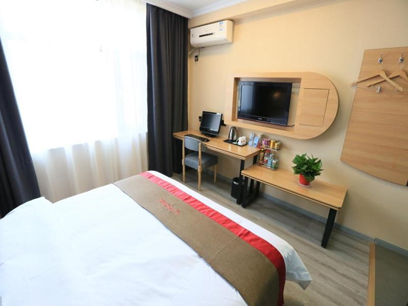 Цзюцюань: Thank Inn Chain Hotel gansu jiuquan suzhou district bell and drum tower