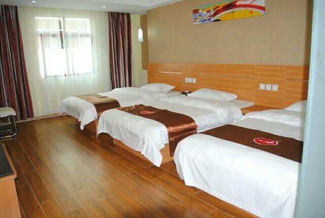 Аньшунь: Thank Inn Chain Hotel guizhou anshun huangguoshu scenic area