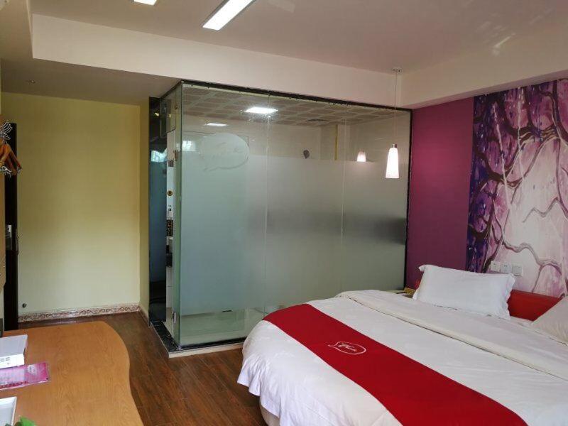 Аньшунь: Thank Inn Chain Hotel guizhou anshun huangguoshu scenic area