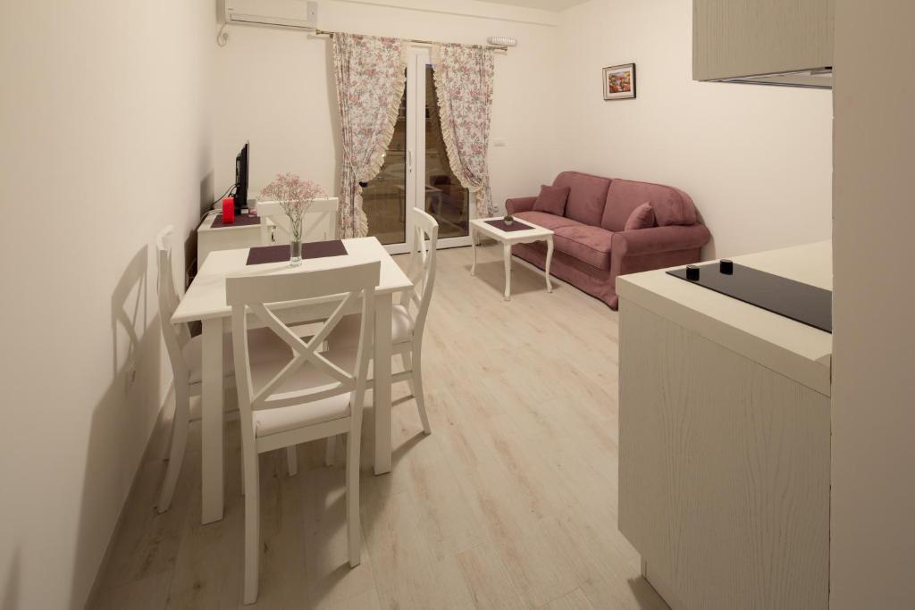 Радановичи: Apartments Raskovic I