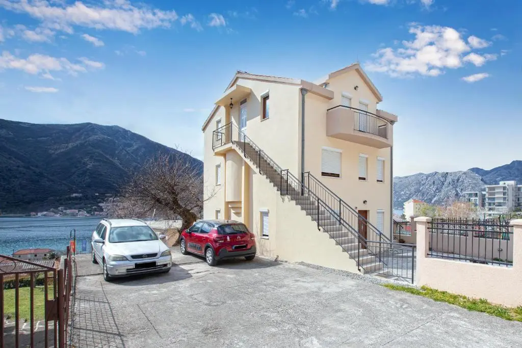 Доброта: Apartments Donkovic