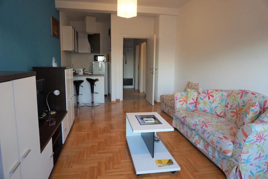 Будва: One bedroom apartment with sea view in Budva