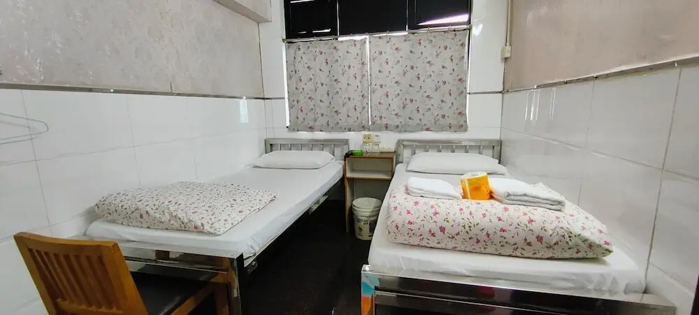 Гонконг: Four Seasons Hostel