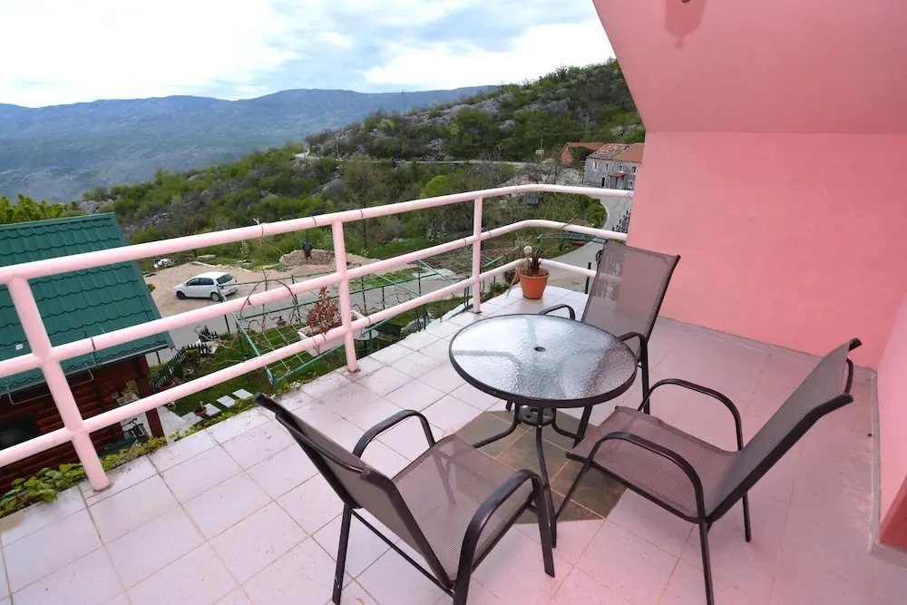 Повия: Holiday Homes & Bungalows Povija