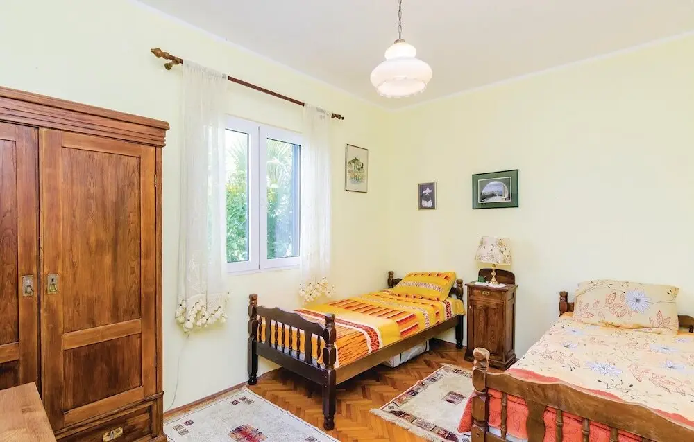 Херцег-Нови: Awesome Home in Herceg Novi With Wifi and 3 Bedrooms