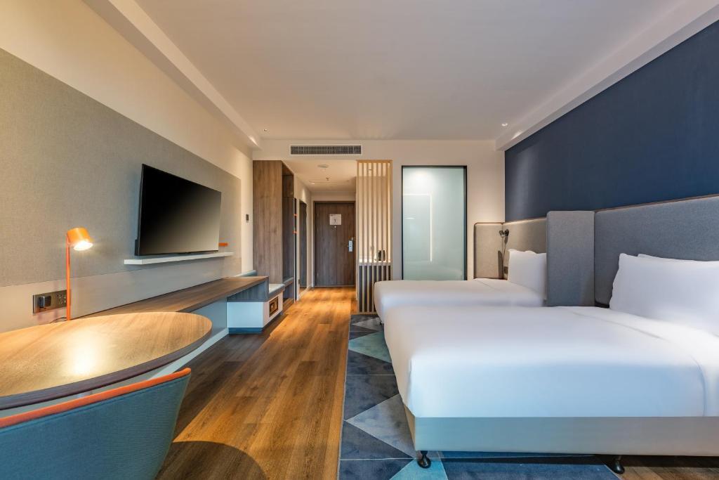 Хулудао: Holiday Inn Express Huludao Seaview, an IHG Hotel
