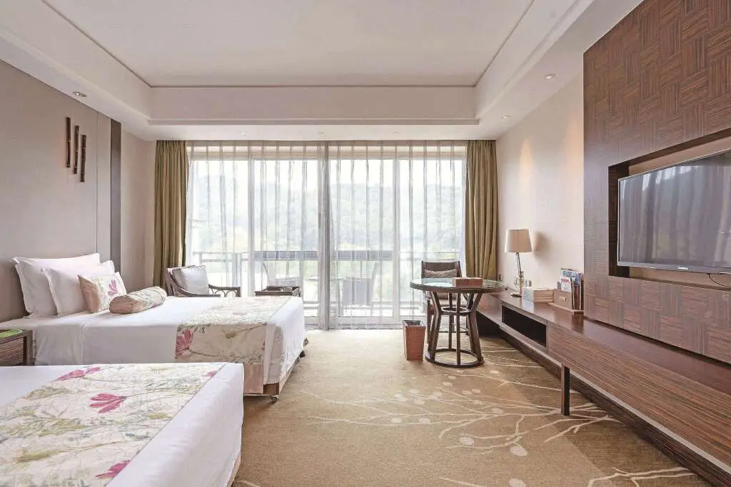 Нинбо: Howard Johnson By Wyndham Dongqian Lake Plaza Ningbo