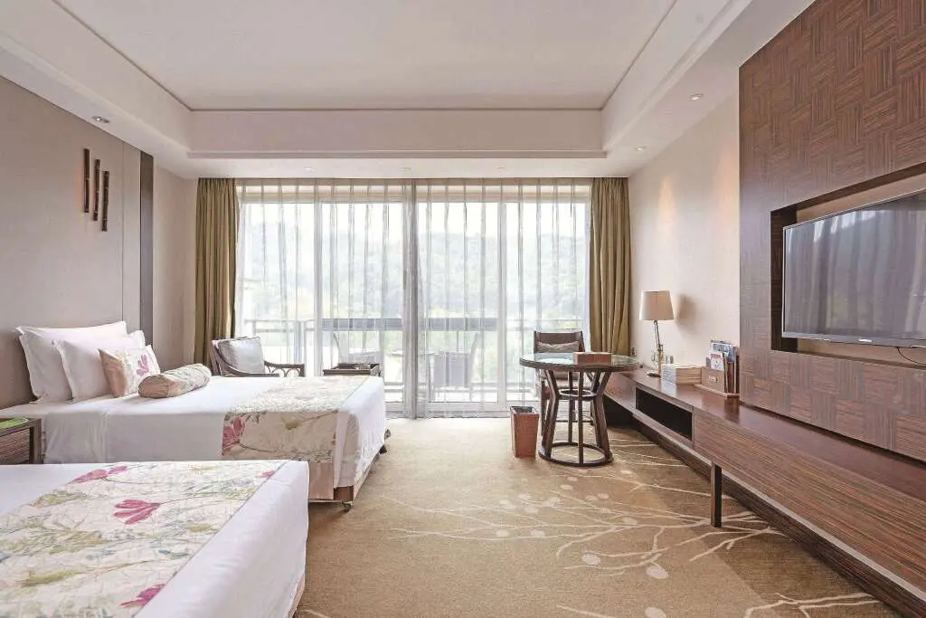 Нинбо: Howard Johnson By Wyndham Dongqian Lake Plaza Ningbo