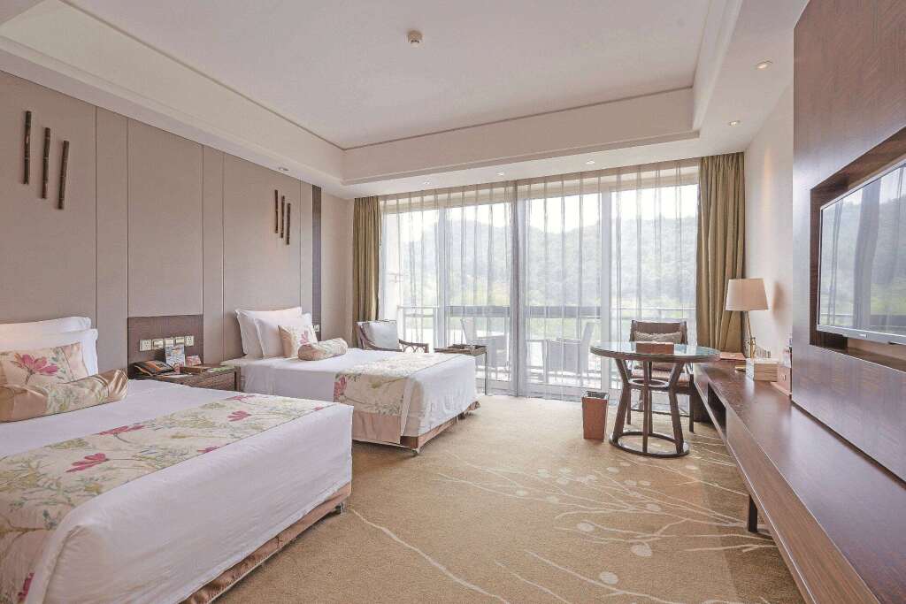 Нинбо: Howard Johnson By Wyndham Dongqian Lake Plaza Ningbo