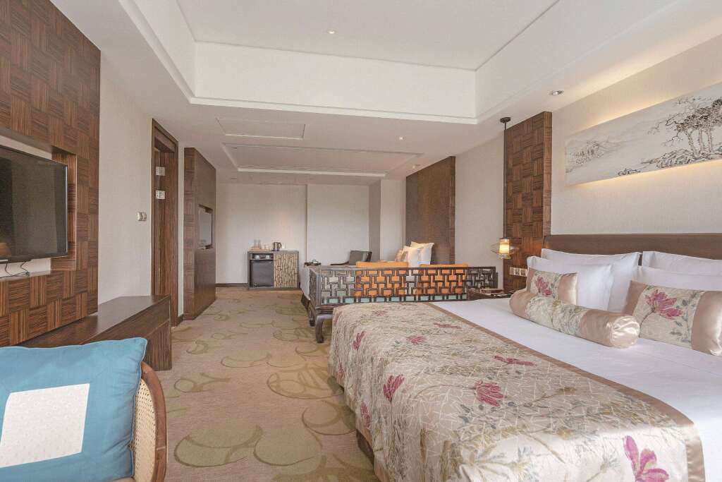 Нинбо: Howard Johnson By Wyndham Dongqian Lake Plaza Ningbo