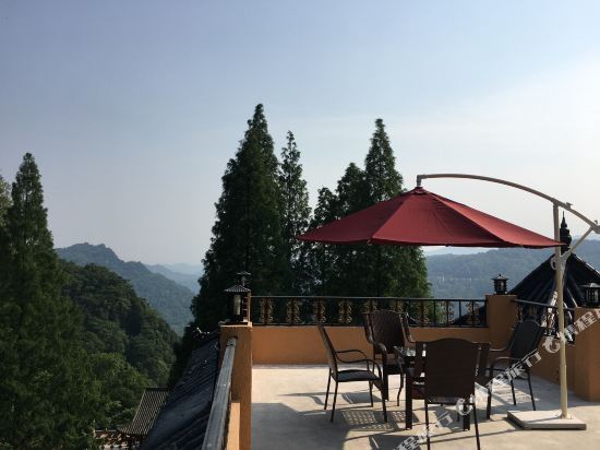 Чэнду: Qingcheng Ruihong International Hotel & Resort