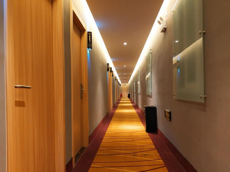 Hanting Jinan Qilu Software Park Shuntai Plaza Hotel — фото 1