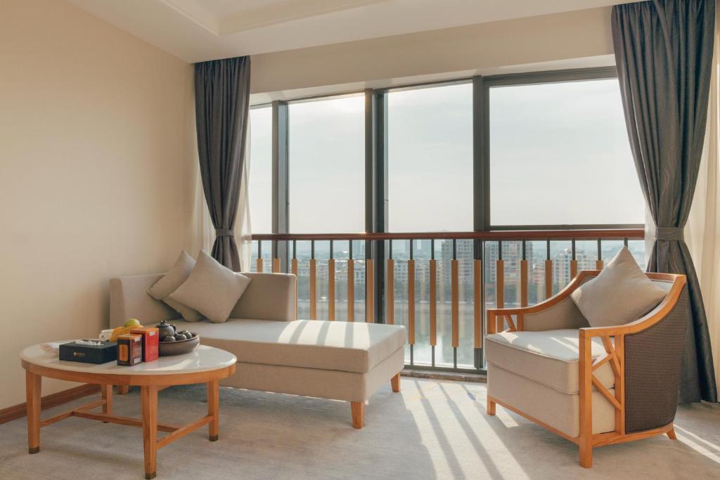 Мейчжу: White Swan Guest House Meizhou